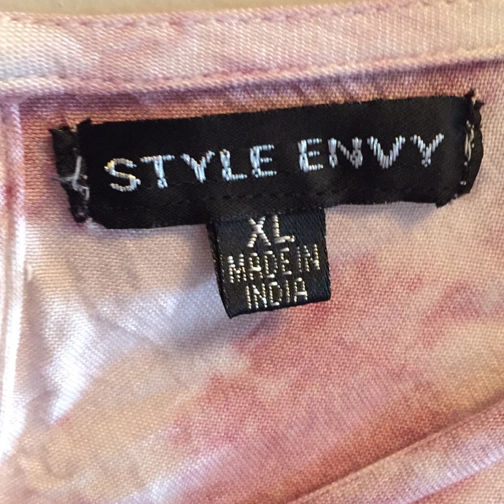 Pink Style Envy top - Picture 4 of 4